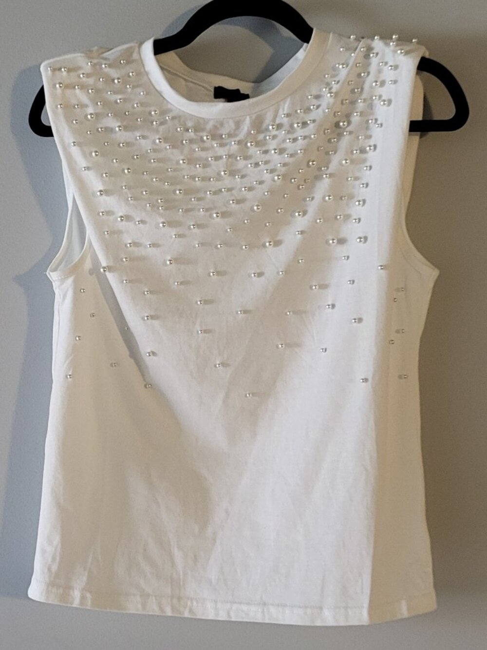 NWOT Ontwelfth White Pearl Accent Top Size Small
